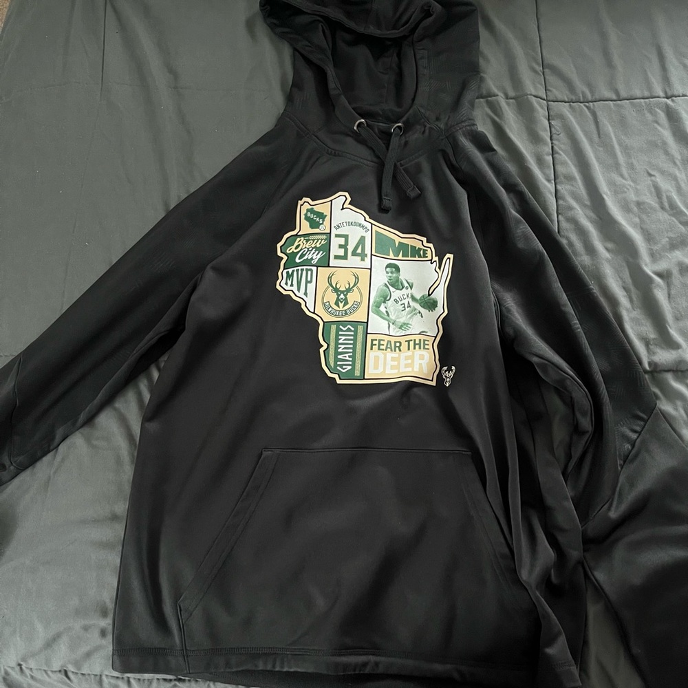Black Giannis Antetokounmp/Bucks Sweatshirt